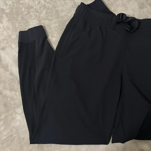 Athleta Quest Jogger Pants - Black (Size 8) - Picture 5 of 7